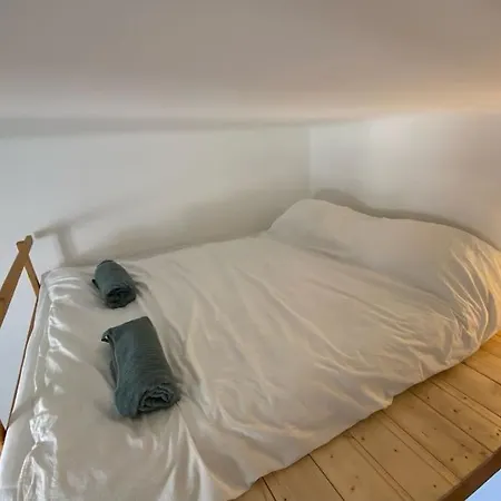 Charming In The Heart Of Gellert Area. Apartamento